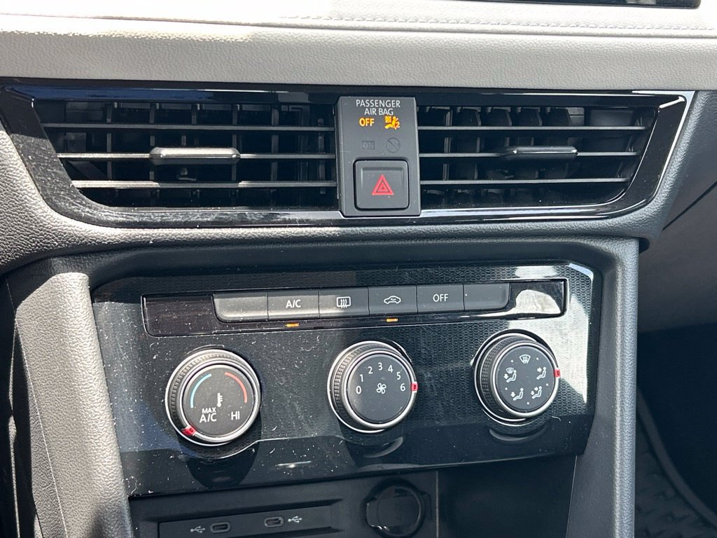 Certified 2025 Volkswagen Taos S FWD image 33