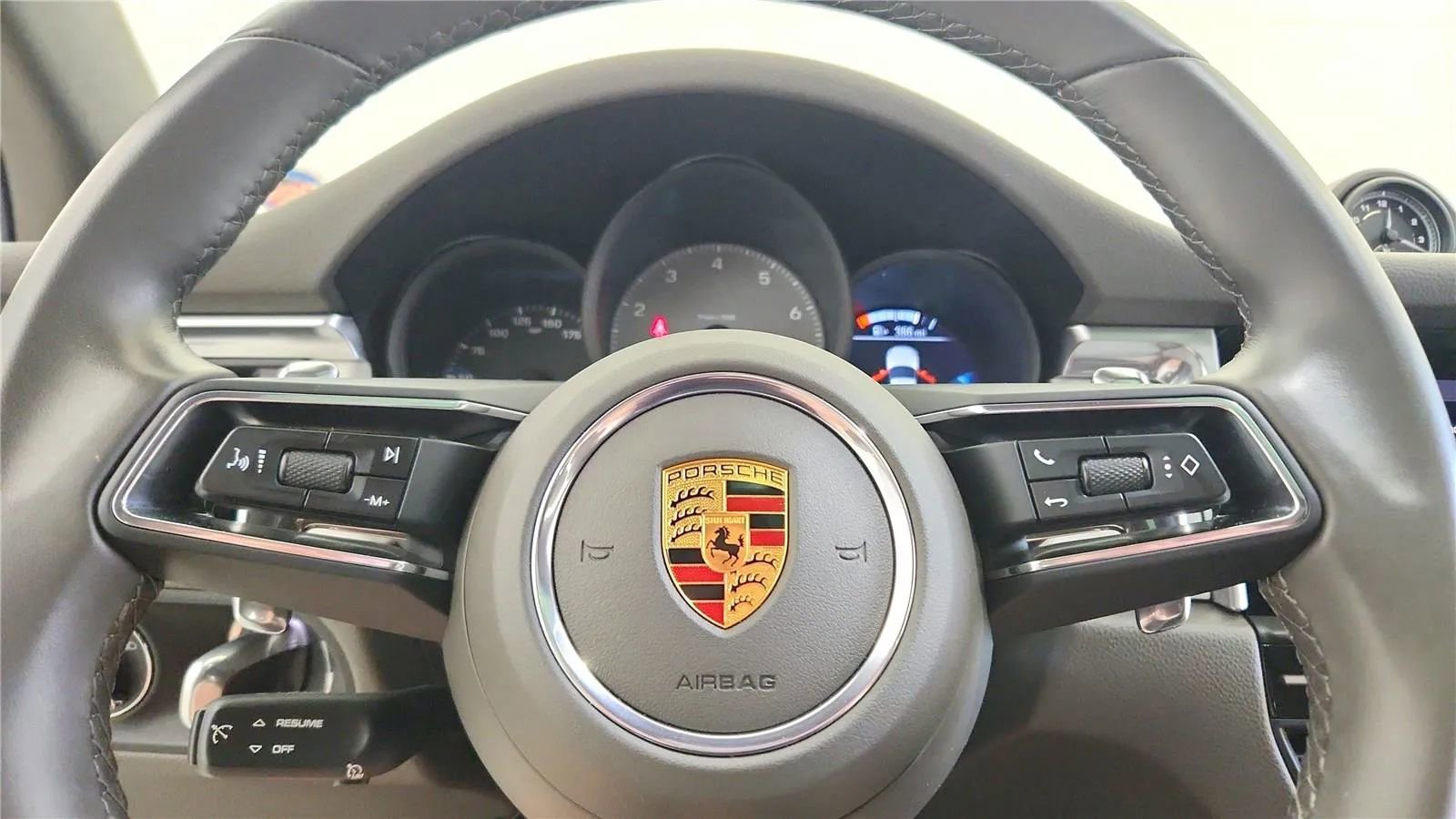 Used 2022 Porsche Macan S AWD/4WD image 27
