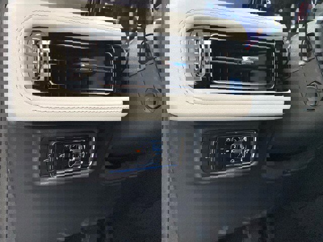 New 2026 Lincoln Aviator AWD image 17