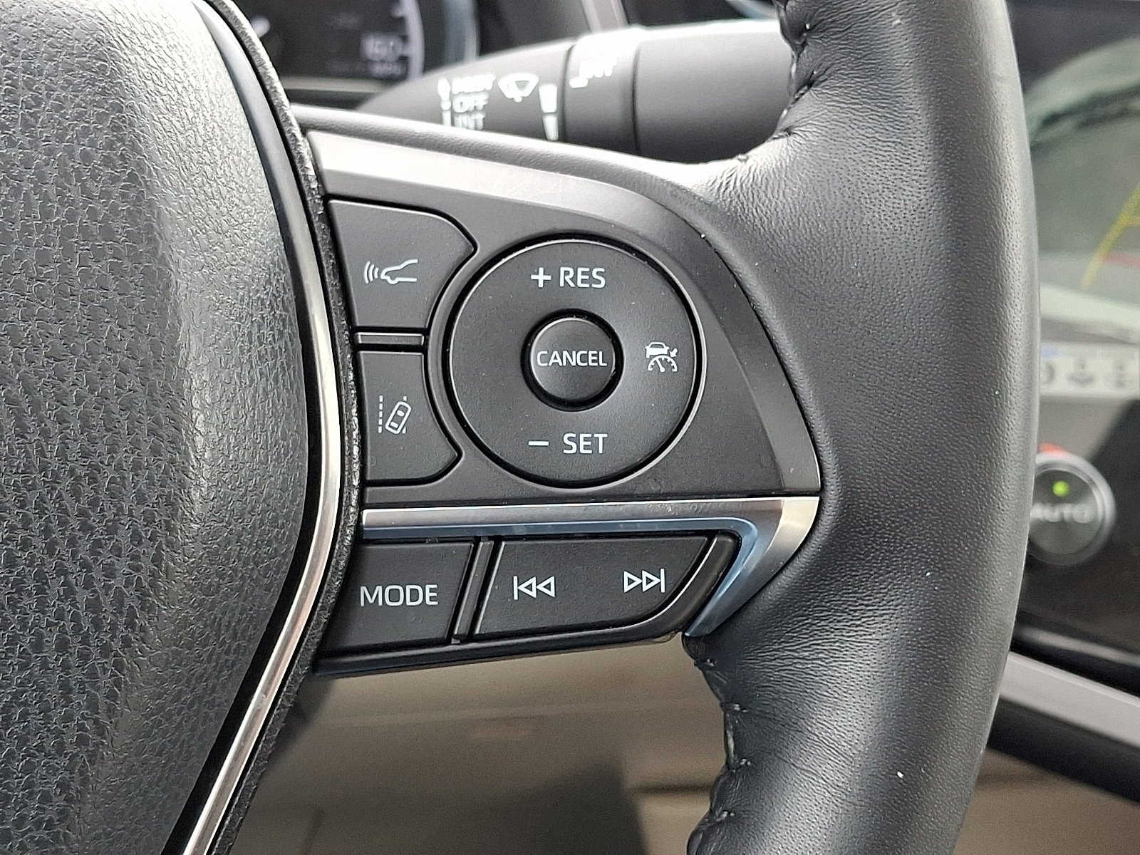 Used 2019 Toyota Camry XLE w/ Driver Assist Package FWD image 23