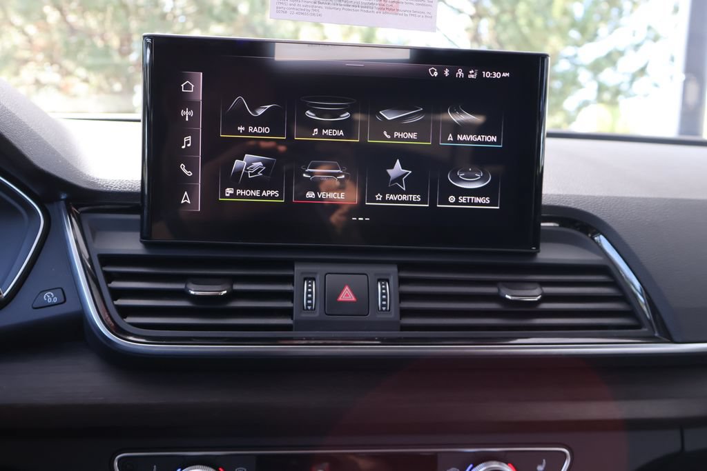Used 2023 Audi Q5 e Premium w/ Convenience Package AWD/4WD image 39