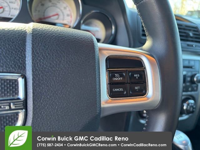 Used 2014 Dodge Challenger R/T image 29