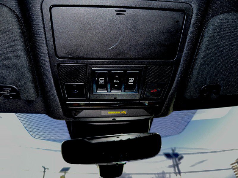 Used 2017 Land Rover Discovery HSE image 63