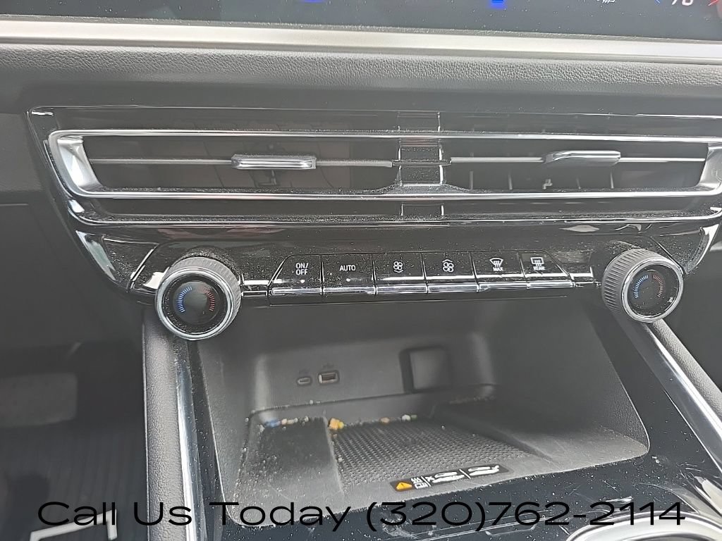 Certified 2025 Chevrolet Traverse LT w/ Driver Confidence Package AWD/4WD image 17