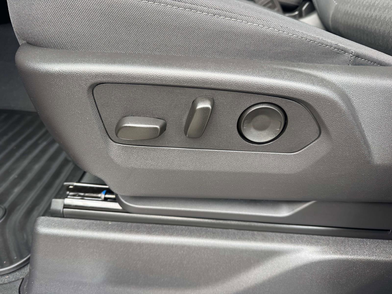 Used 2025 GMC Sierra 1500 Elevation image 21