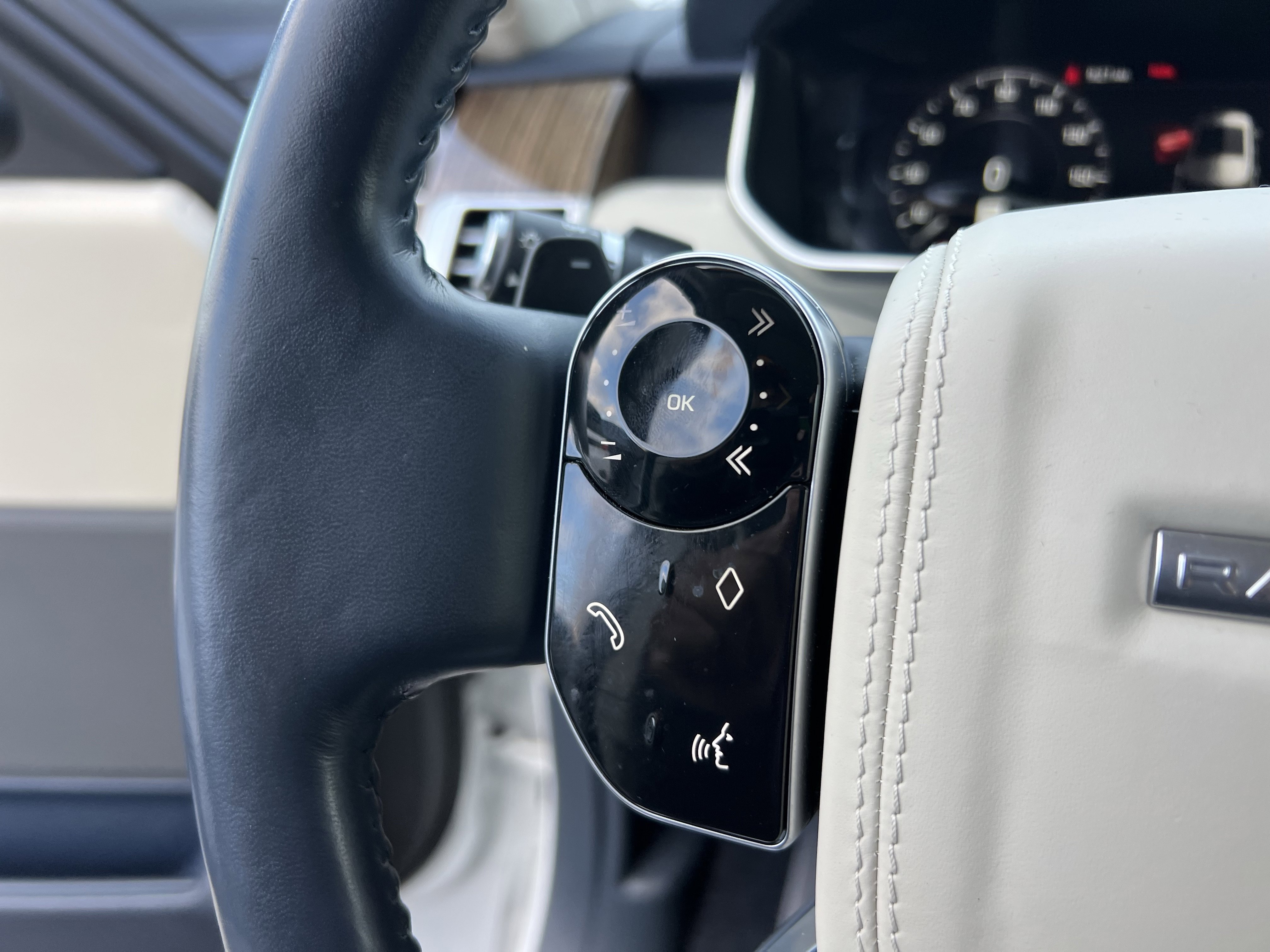 Certified 2022 Land Rover Range Rover P525 Westminster Edition image 19