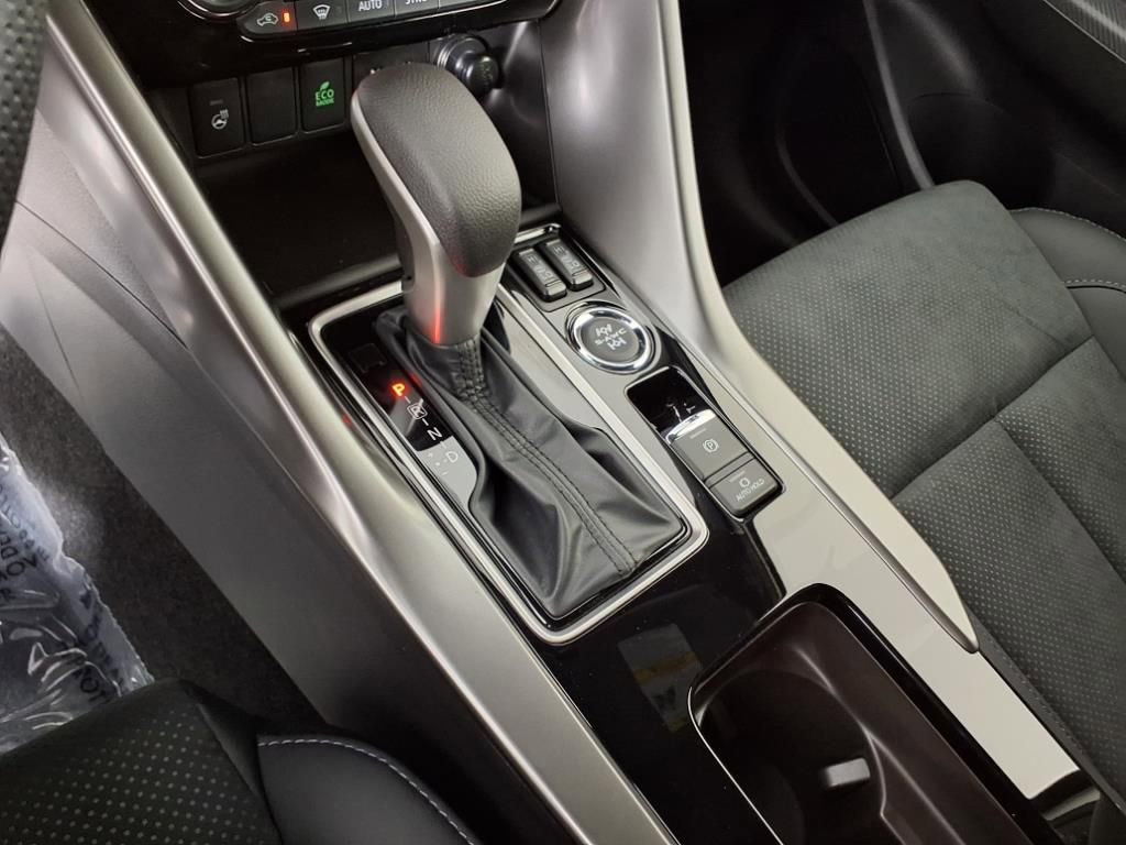 New 2025 Mitsubishi Eclipse Cross Black Edition image 18