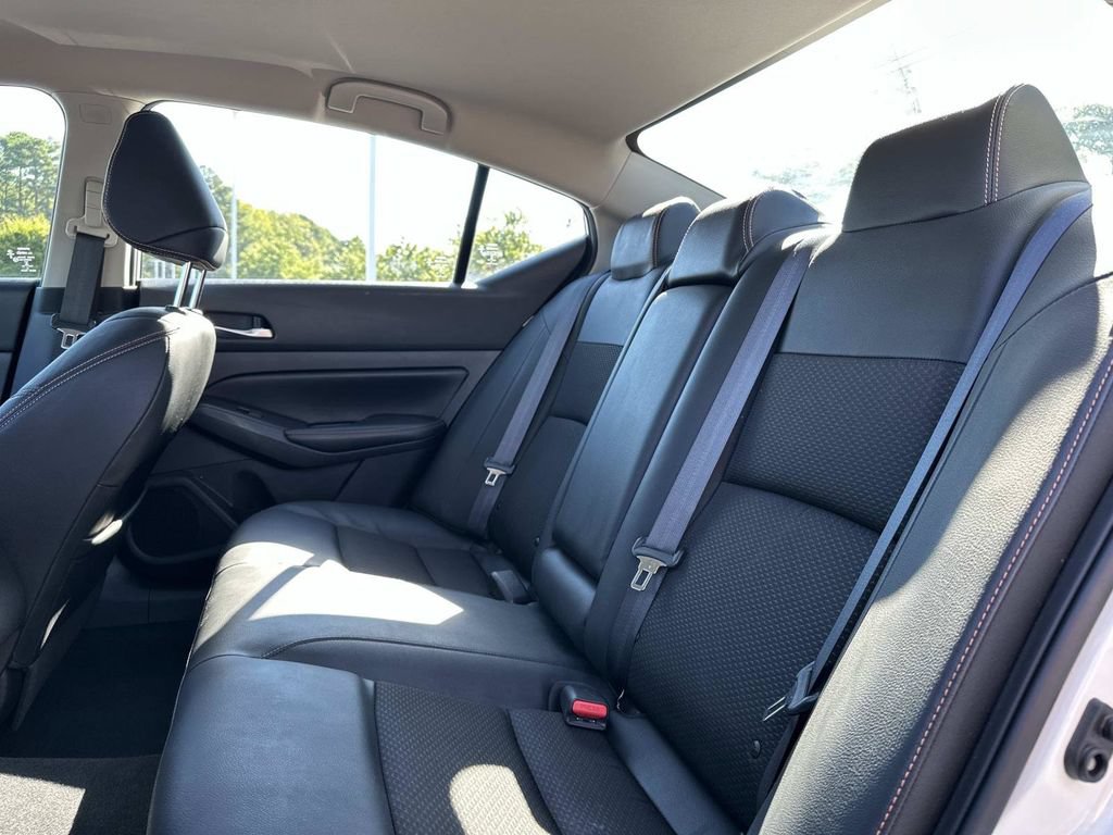 Used 2021 Nissan Altima 2.5 SR FWD image 13