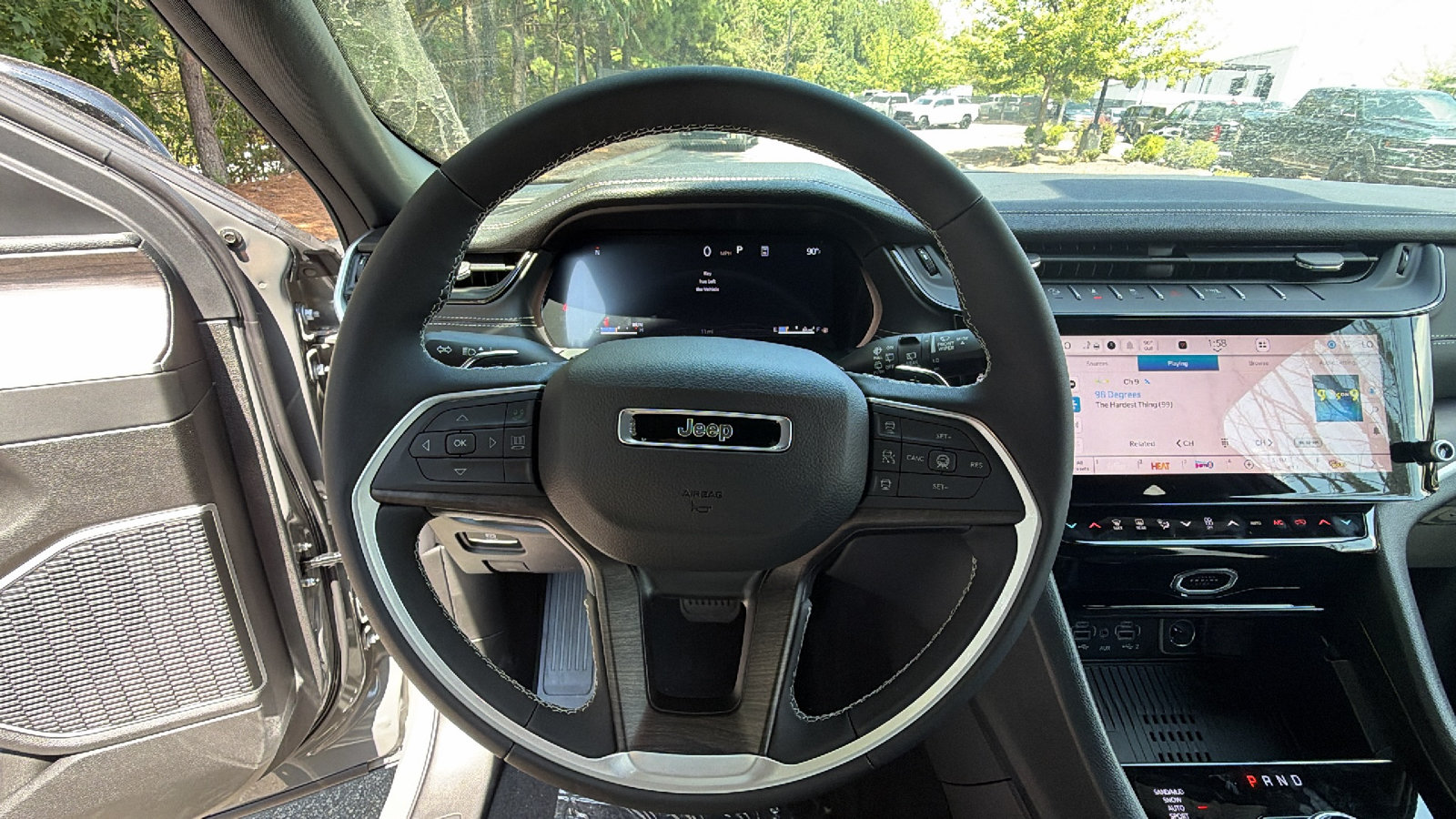New 2027 Jeep Grand Cherokee Limited AWD/4WD image 22