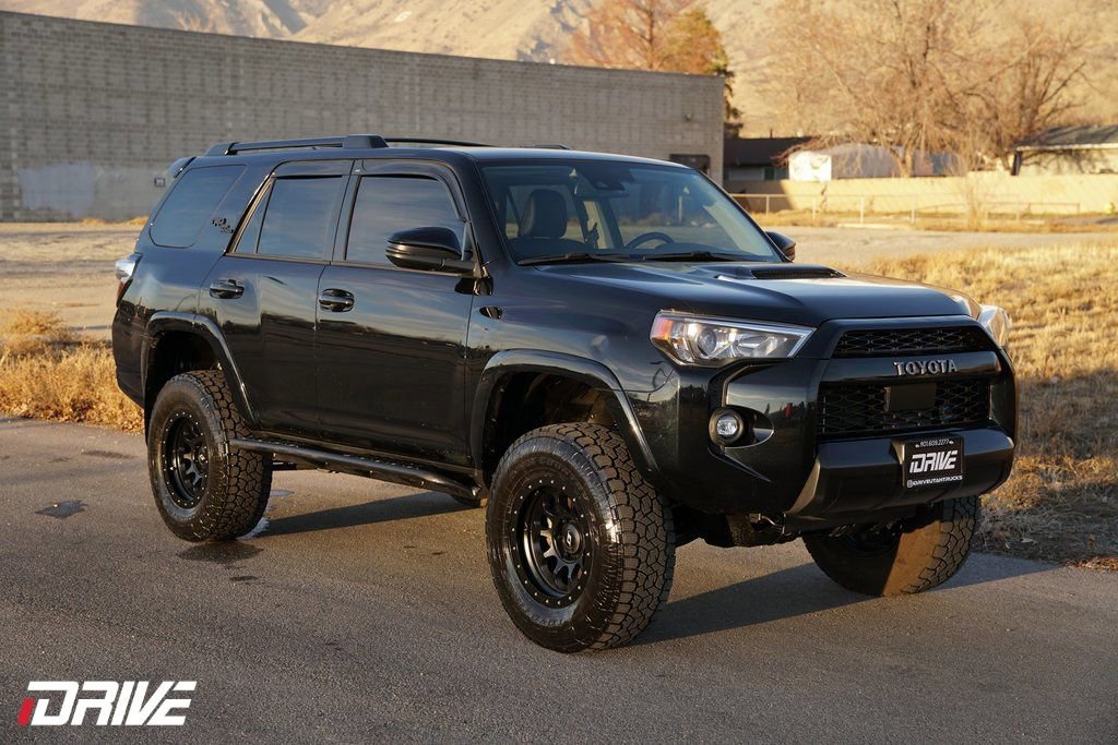 Used 2022 Toyota 4Runner TRD Off-Road Premium w/ Moonroof Package image 2