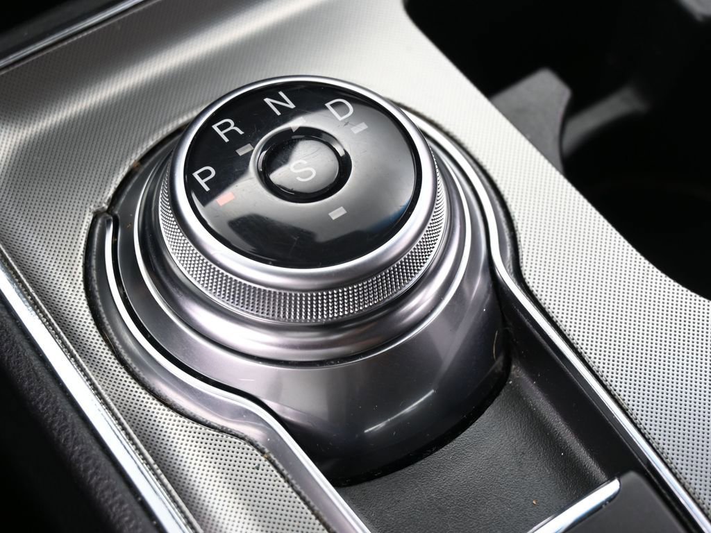 Used 2022 Ford Edge Titanium image 26