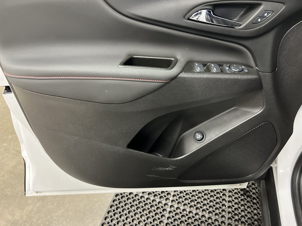 Certified 2024 Chevrolet Equinox RS AWD/4WD image 15