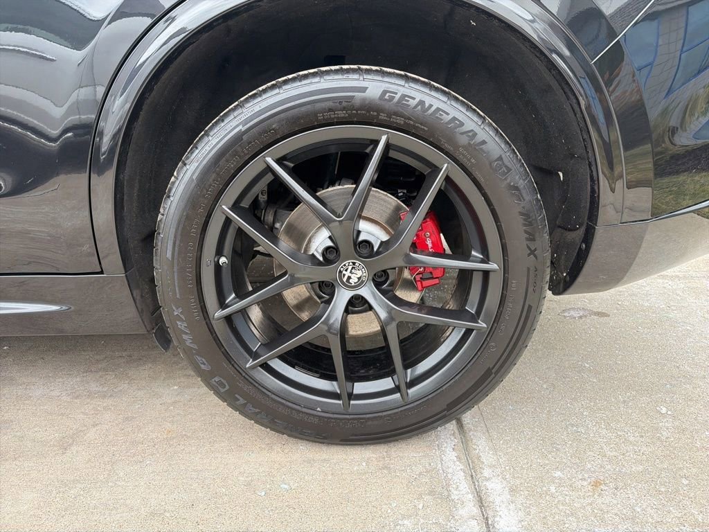 Used 2020 Alfa Romeo Stelvio Ti Sport w/ Quick Order Package 22S Sport image 46