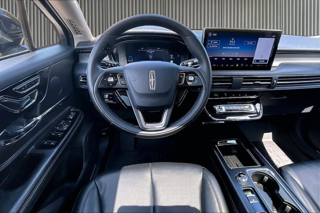 Used 2023 Lincoln Corsair AWD w/ Equipment Group 101A image 6