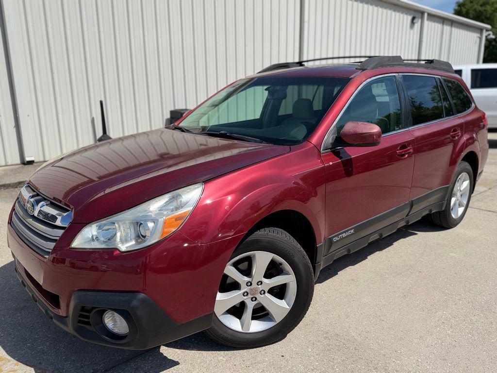 Used 2013 Subaru Outback 2.5i Premium AWD/4WD image 1