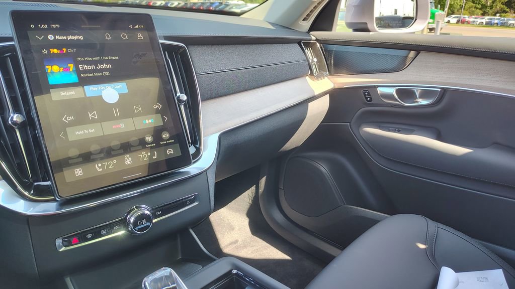 New 2026 Volvo XC90 B6 Plus image 23