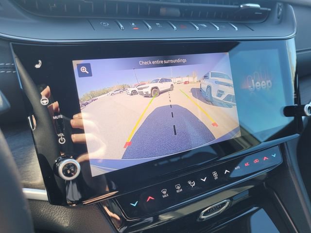 New 2026 Jeep Grand Cherokee Altitude RWD image 31