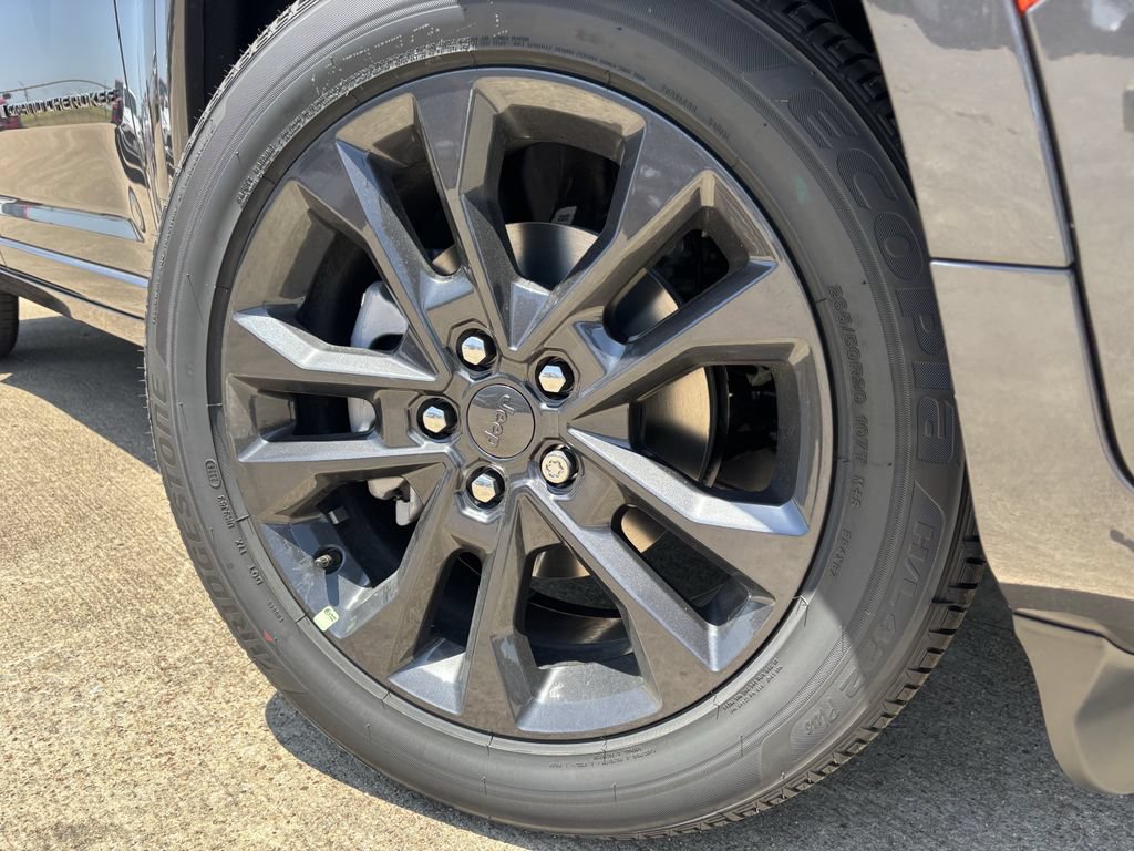 New 2026 Jeep Grand Cherokee Limited AWD/4WD image 9