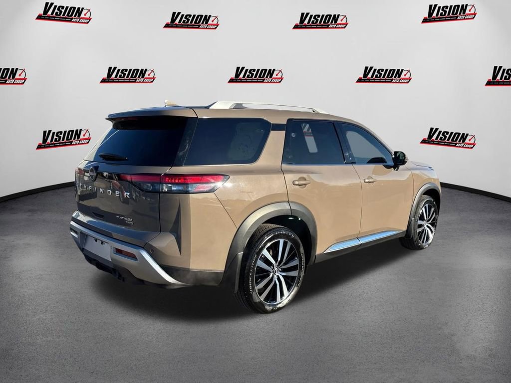 Used 2024 Nissan Pathfinder Platinum w/ Cargo Package image 5