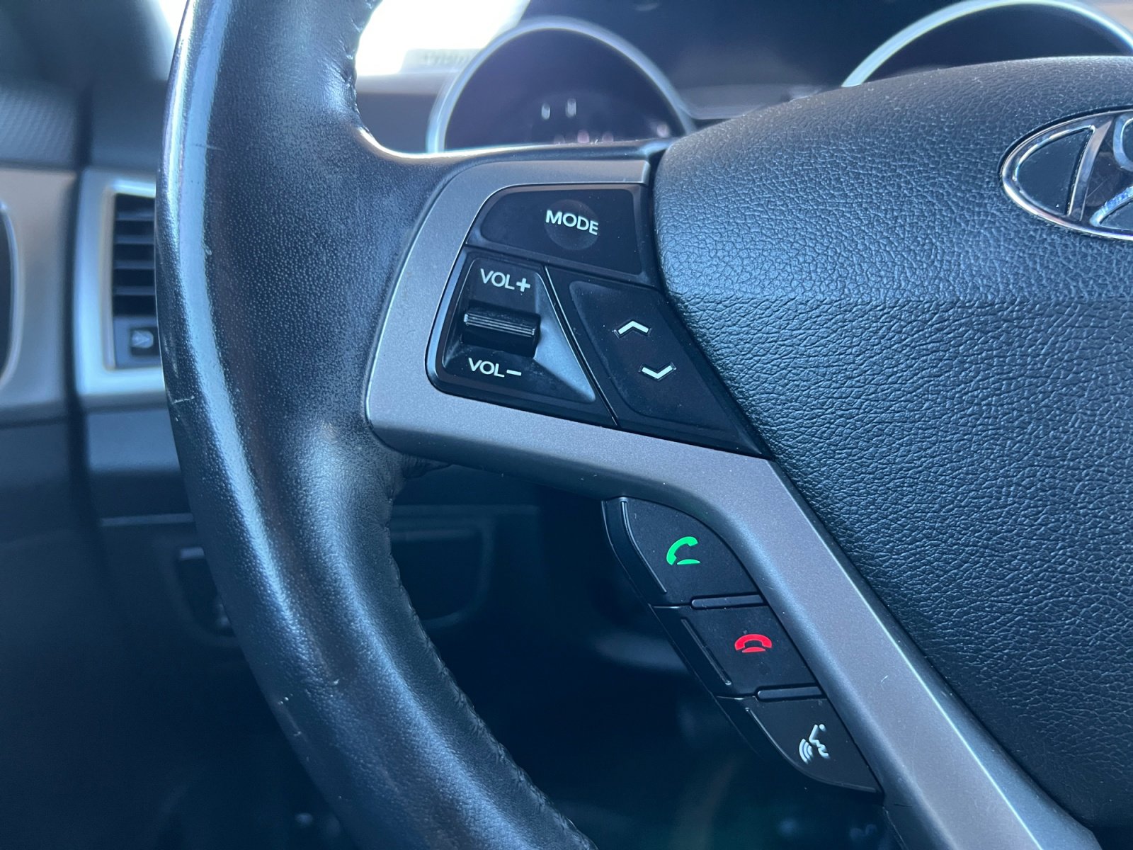 Used 2017 Hyundai Veloster Value Edition image 20