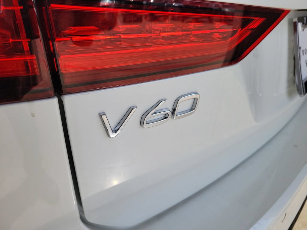 New 2026 Volvo V60 B5 Cross Country Plus w/ Climate Package AWD/4WD image 8