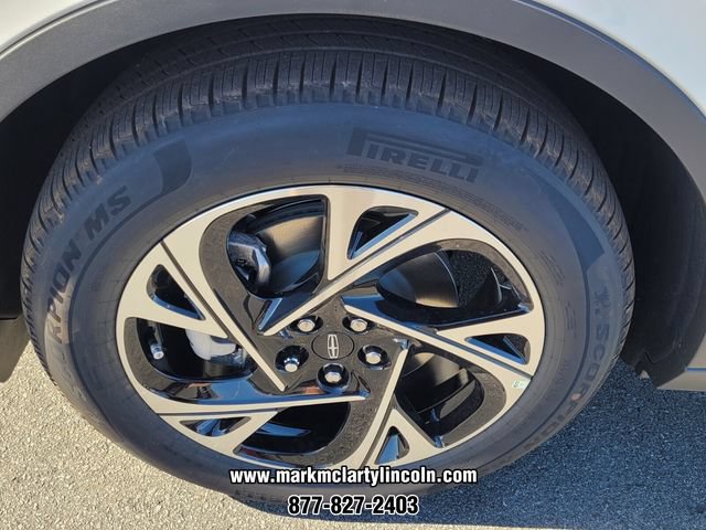 New 2026 Lincoln Nautilus Premier w/ Jet Appearance Package AWD/4WD image 11