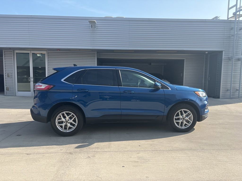 Used 2024 Ford Edge SEL image 4