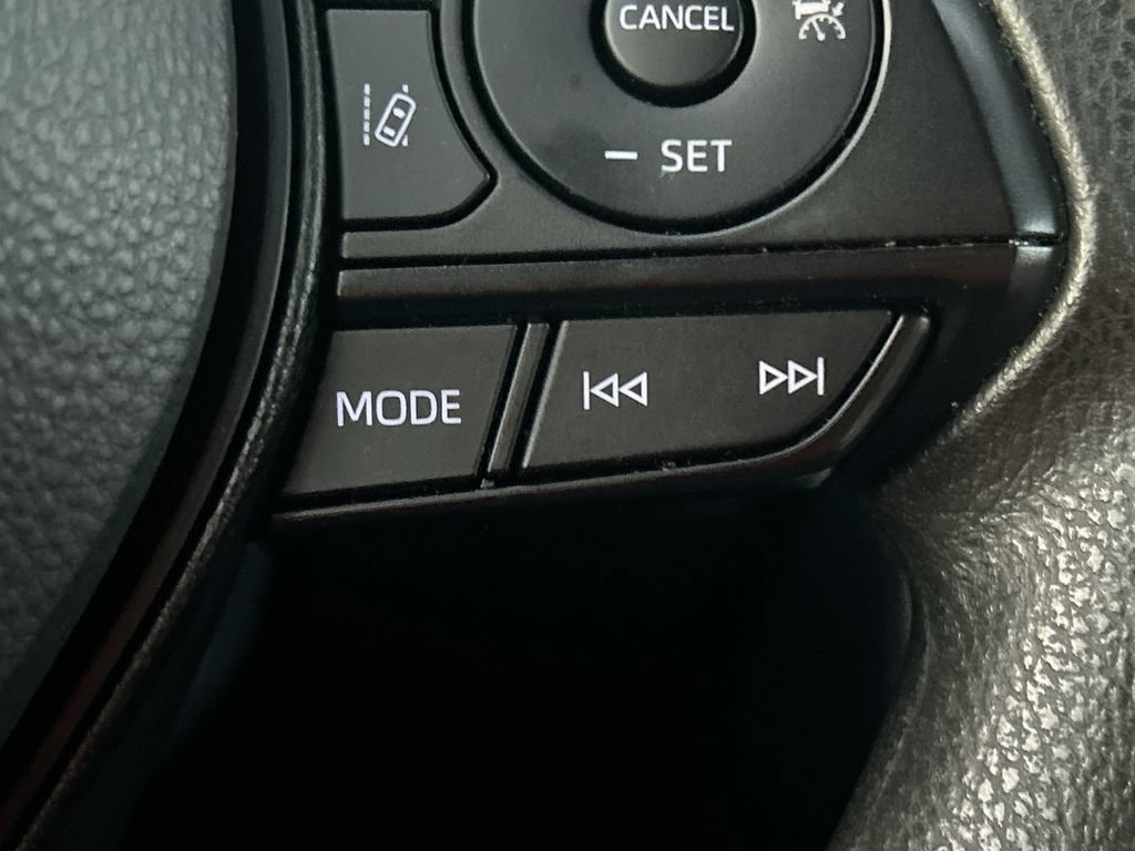 Certified 2025 Toyota RAV4 XLE w/ Convenience Package FWD image 17