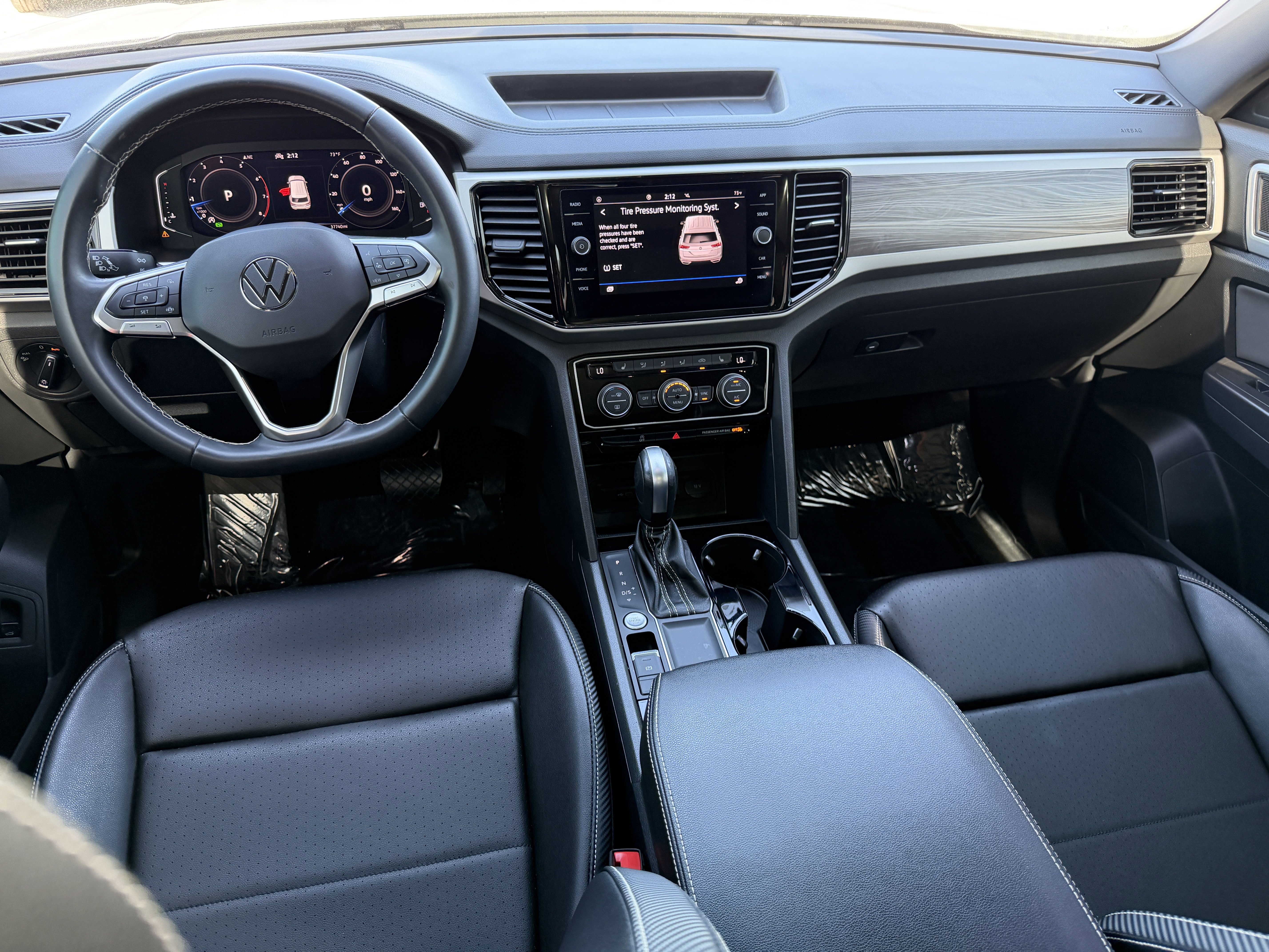 Certified 2023 Volkswagen Atlas Cross Sport SE w/ Panoramic Sunroof Package image 11