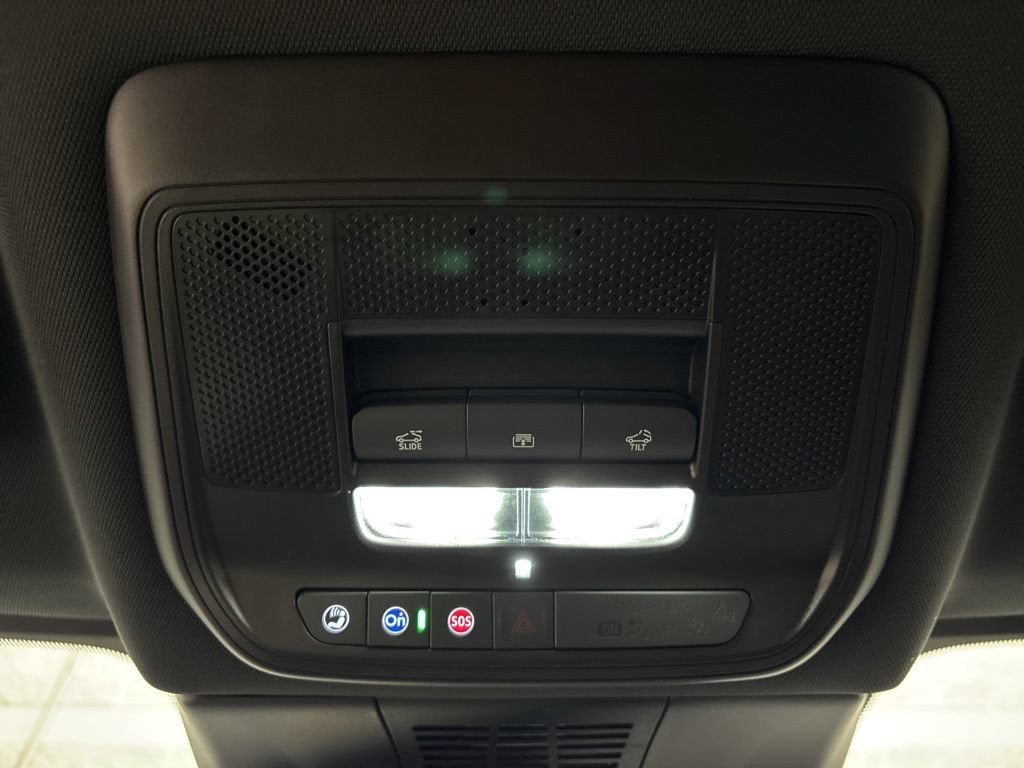 New 2026 Chevrolet Blazer EV LT AWD/4WD image 18