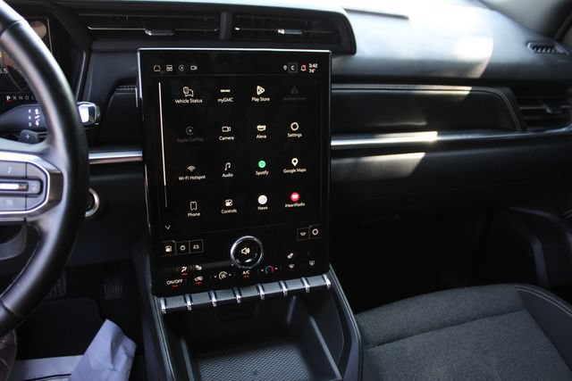 Used 2025 GMC Terrain Elevation AWD/4WD image 12