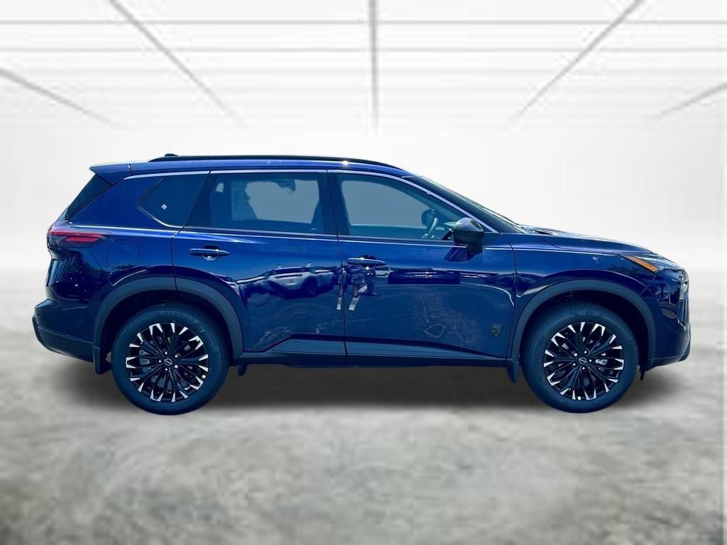 New 2026 Nissan Rogue Dark Armor FWD image 4