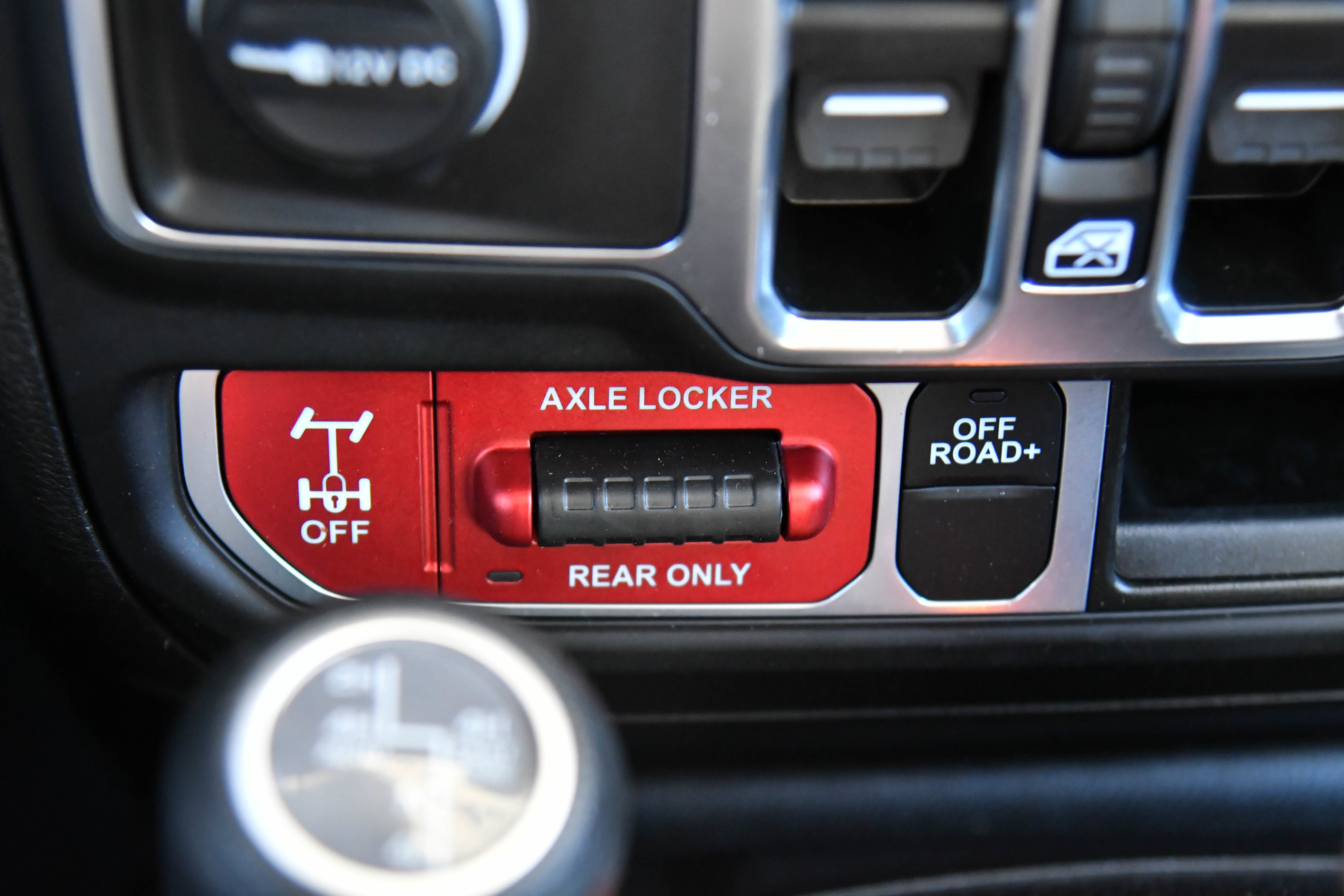 Used 2024 Jeep Wrangler Willys image 28