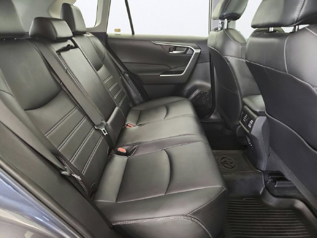 Used 2022 Toyota RAV4 XLE Premium AWD/4WD image 26