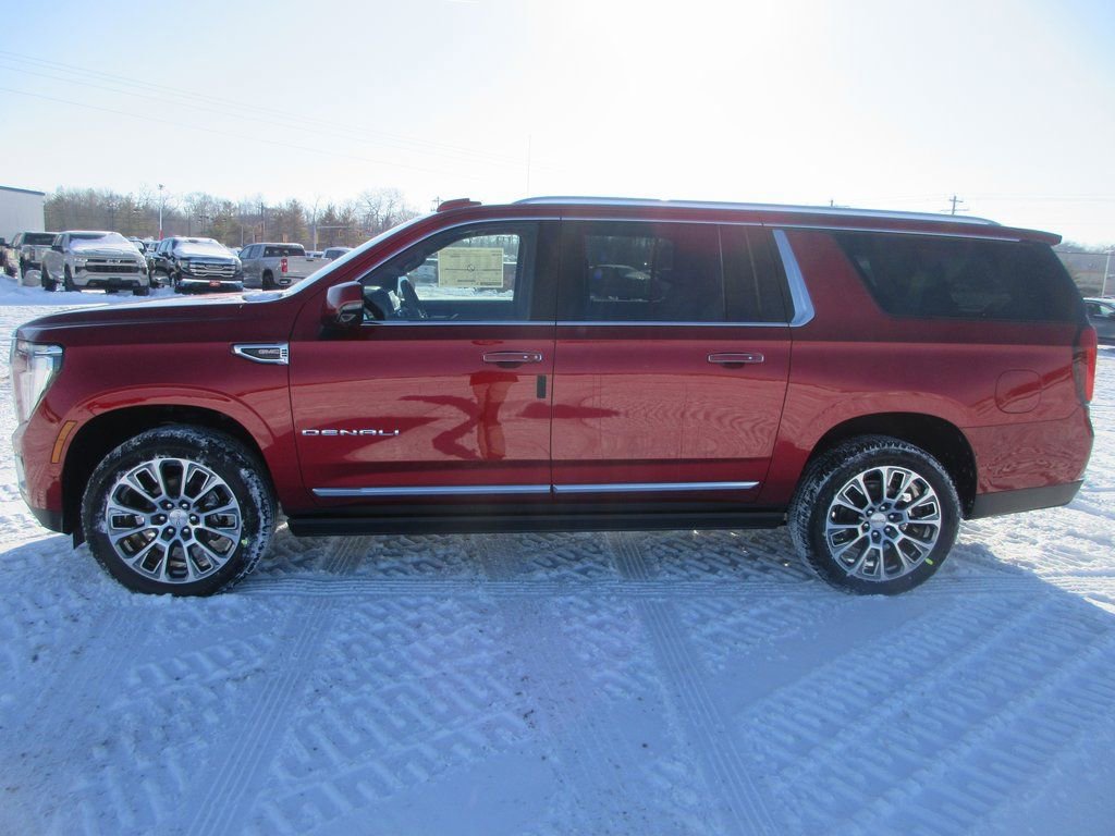 New 2026 GMC Yukon XL Denali w/ Sun & Power Step Package image 8