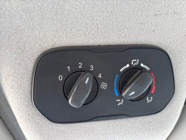 Used 2018 Ford Transit 350 XL image 36