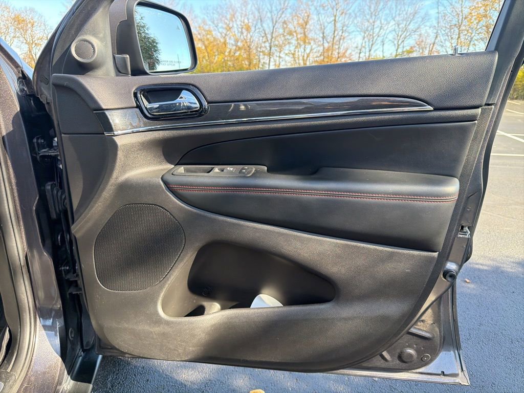 Used 2019 Jeep Grand Cherokee Trailhawk w/ Trailhawk Luxury Group image 27