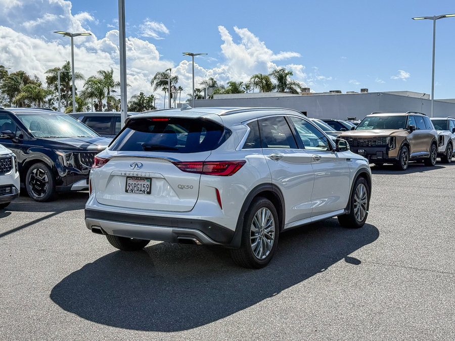 Used 2023 INFINITI QX50 Luxe FWD image 5