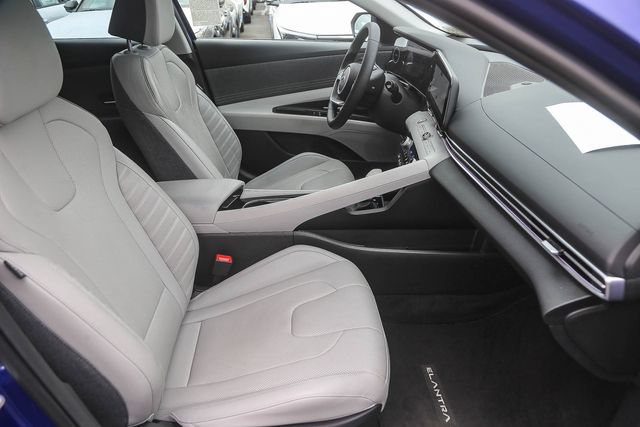 Used 2023 Hyundai Elantra Limited FWD image 18