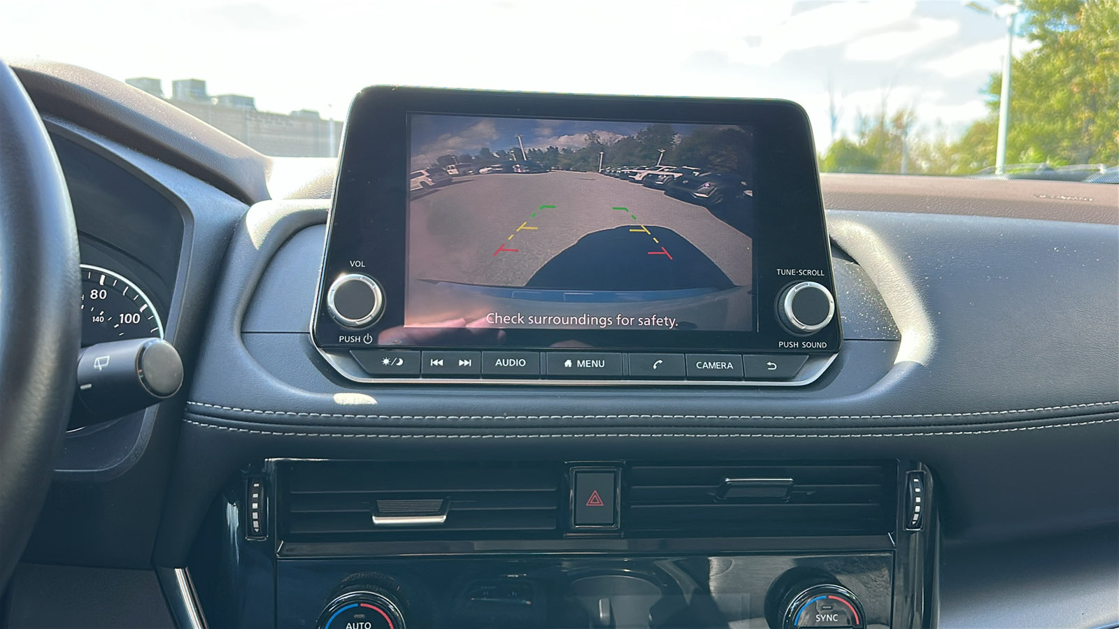 Used 2022 Nissan Rogue SV AWD/4WD image 18