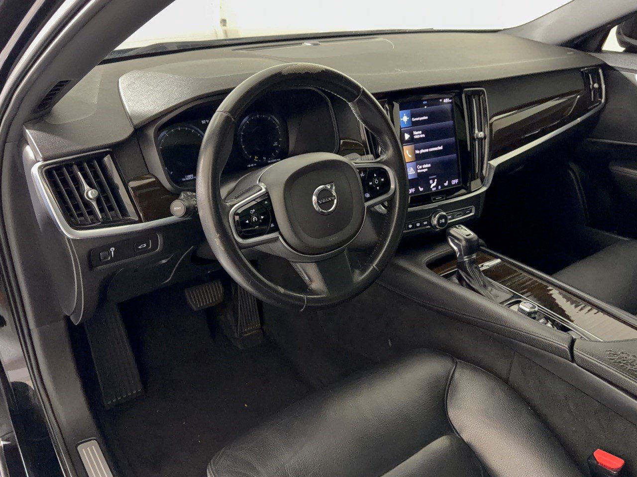 Used 2020 Volvo S90 T6 Momentum AWD/4WD image 4