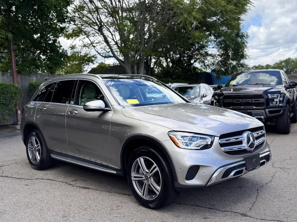 Used 2022 Mercedes-Benz GLC 300 4MATIC w/ Multimedia Package Lite image 8