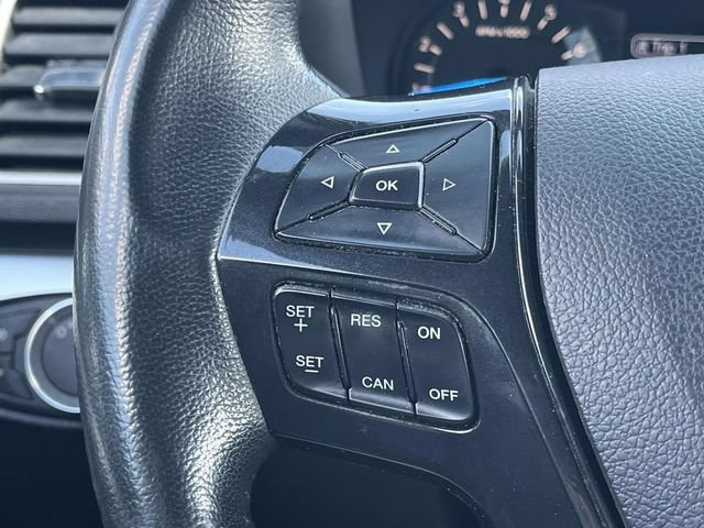 Used 2017 Ford Explorer XLT FWD image 27