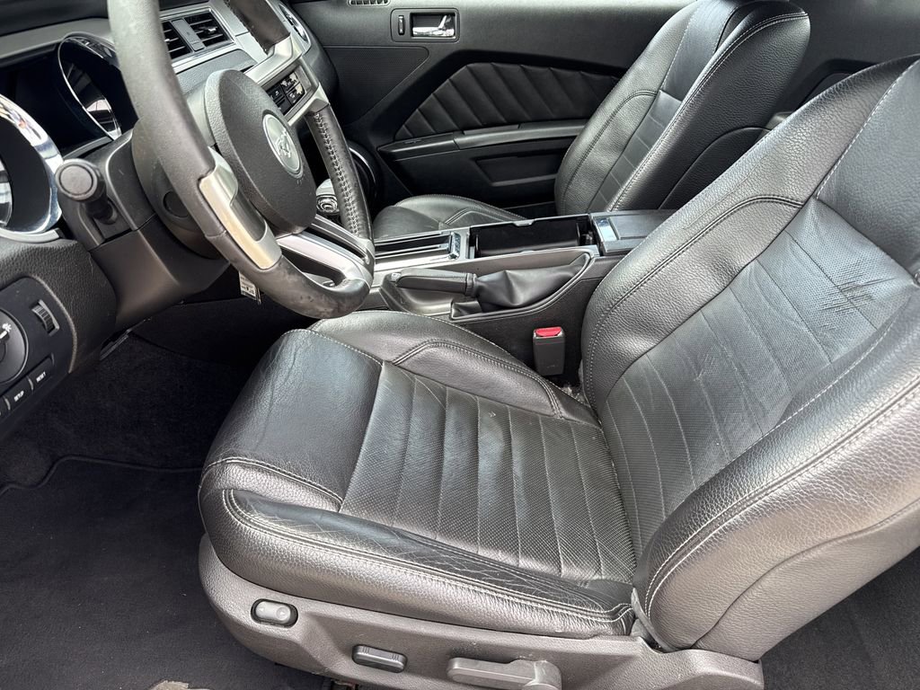 Used 2011 Ford Mustang Premium w/ Electronics Pkg image 12