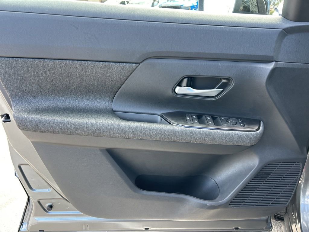 New 2026 Nissan Kicks SV w/ SV Premium Package FWD image 17