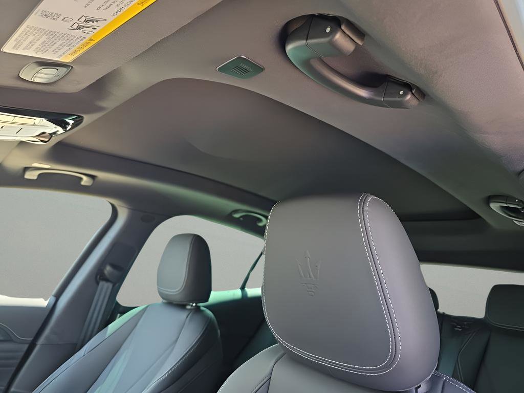 New 2025 Maserati Grecale GT image 19