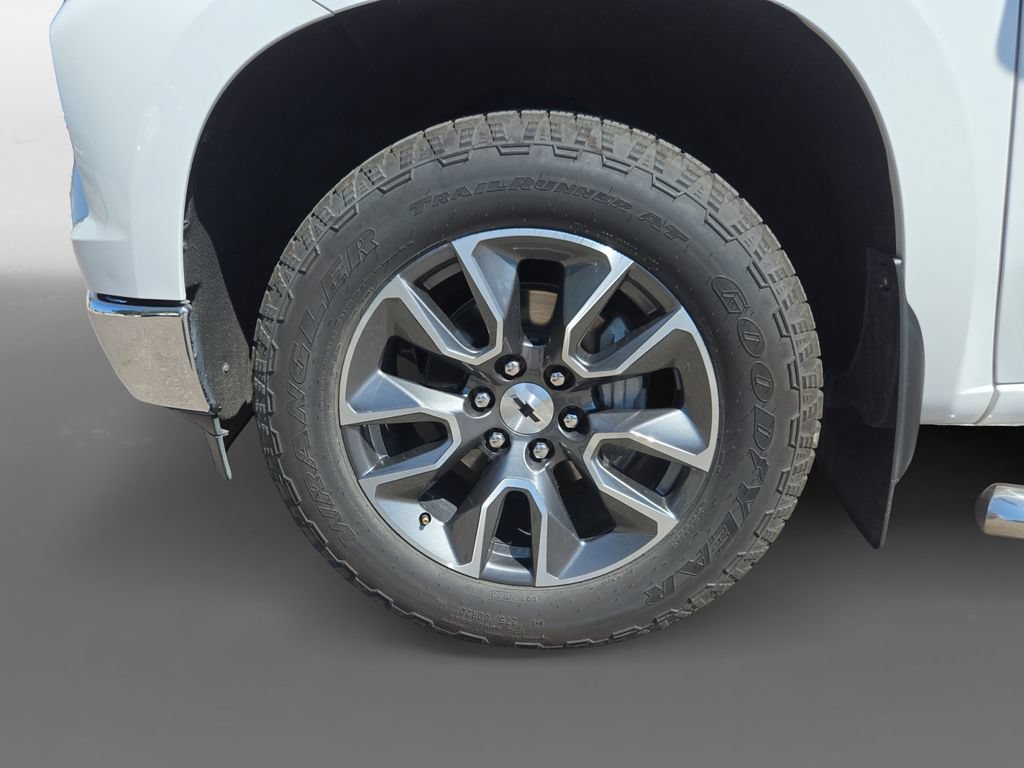Used 2023 Chevrolet Silverado 1500 LTZ w/ LTZ Convenience Package II AWD/4WD image 15