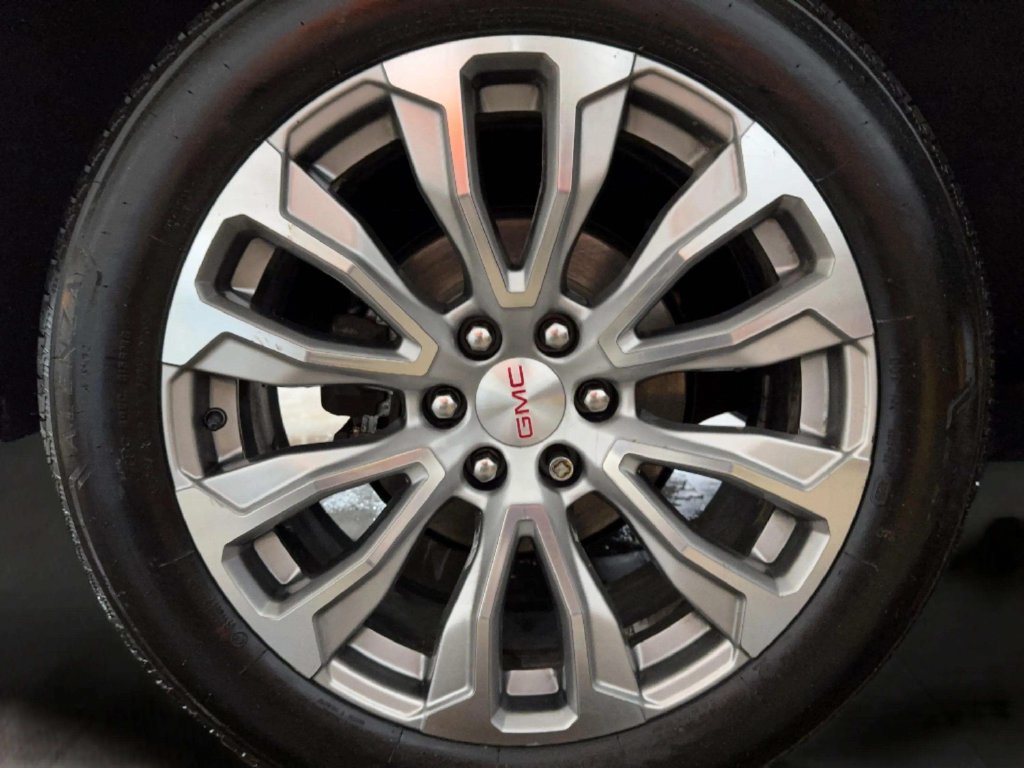 Used 2022 GMC Yukon XL Denali AWD/4WD image 31