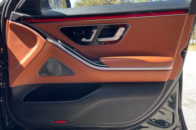 Used 2021 Mercedes-Benz S 580 4MATIC Sedan w/ AMG Line image 19