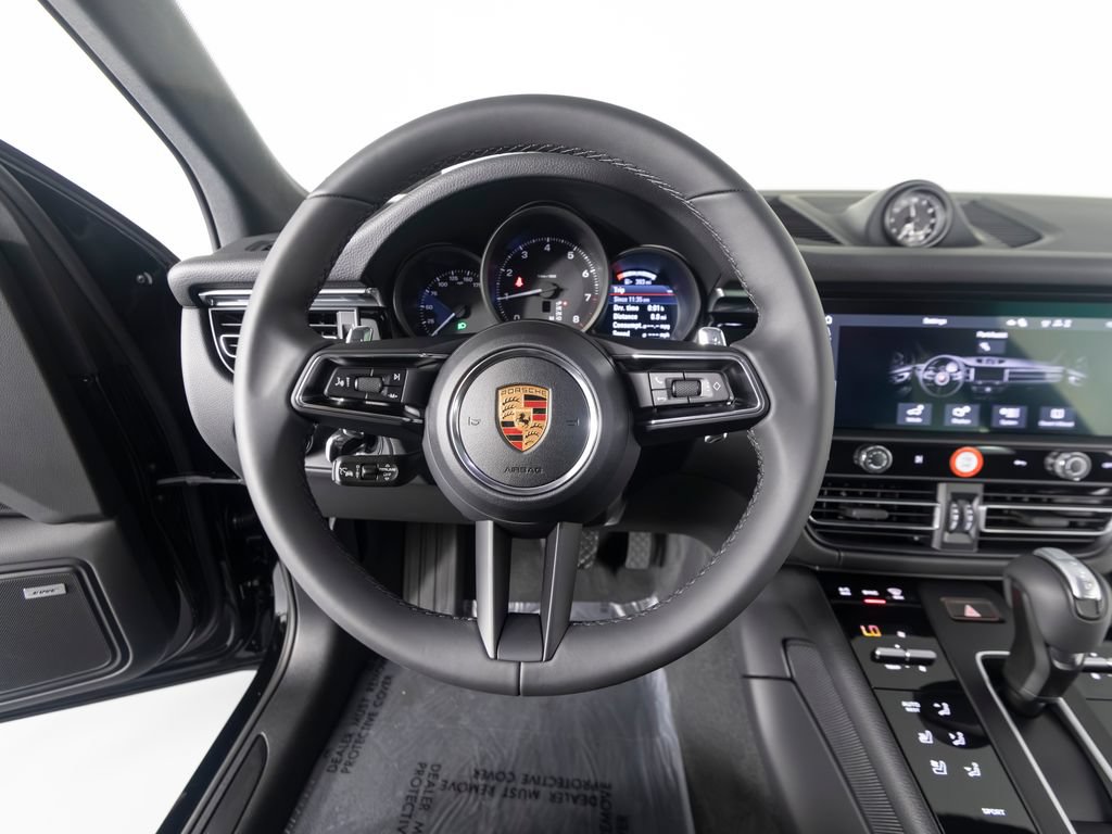 New 2026 Porsche Macan AWD/4WD image 18